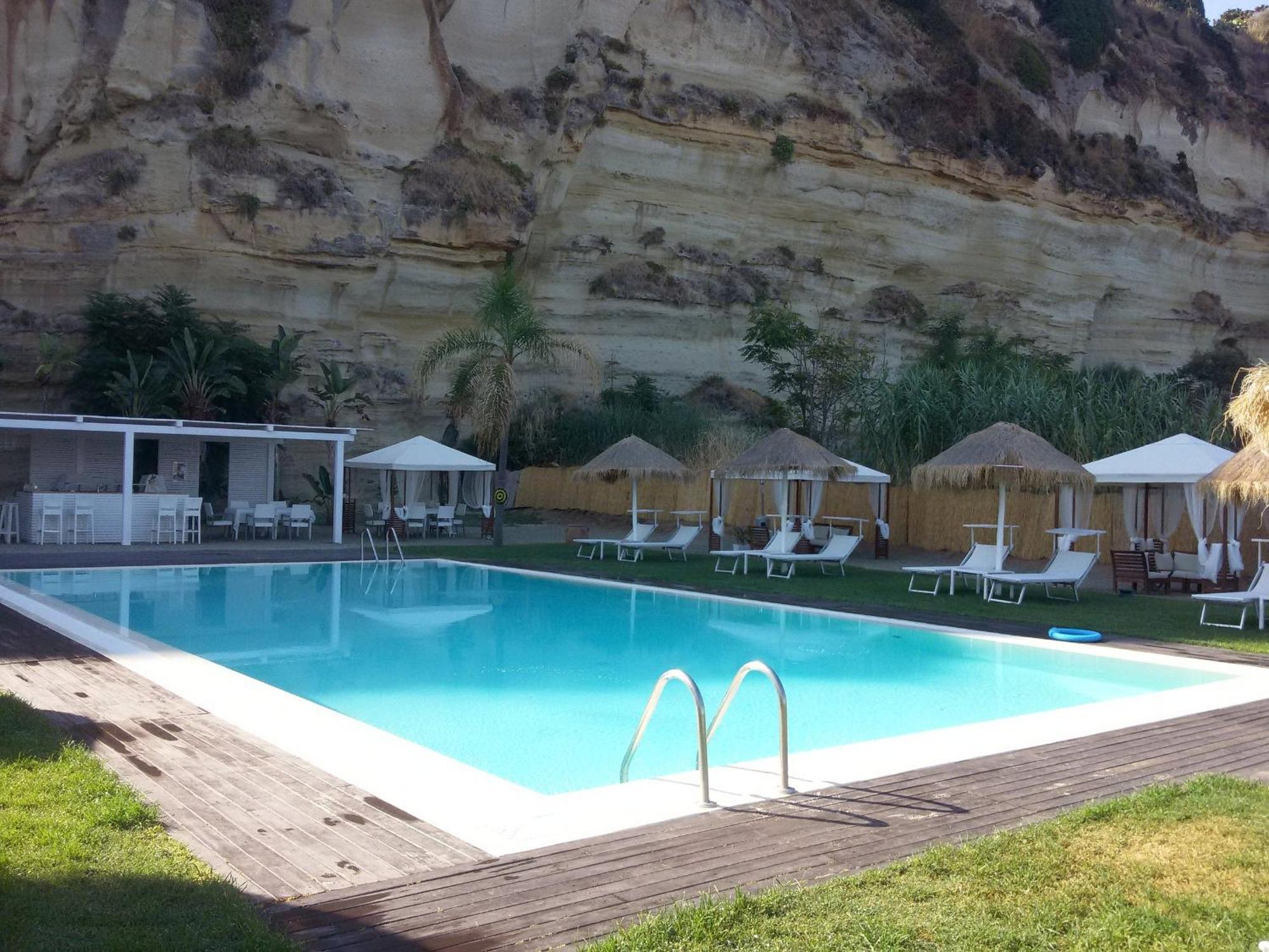 Borgo Di Riaci Beach Resort Santa Domenica Talao Exterior foto