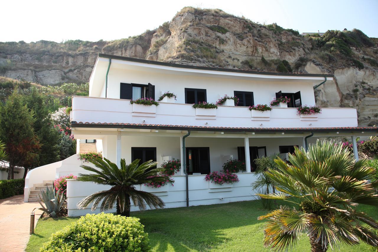 Borgo Di Riaci Beach Resort Santa Domenica Talao Exterior foto